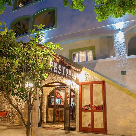 Pansion Nobel Hotel Petrovac Ngoại thất bức ảnh