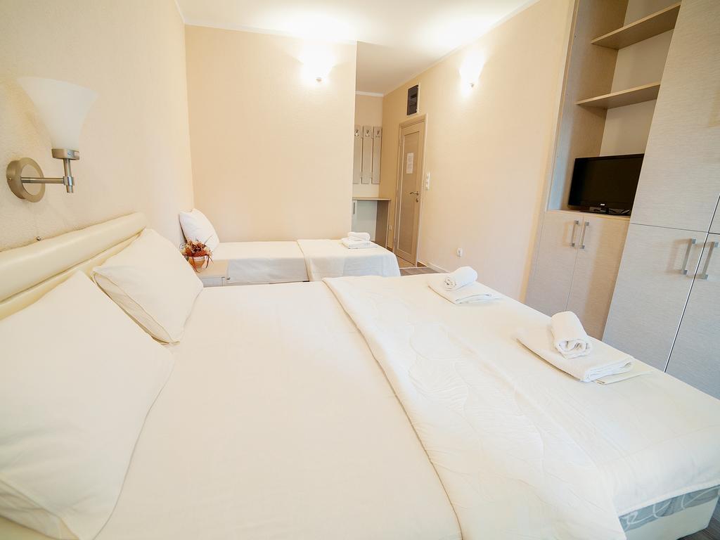 Pansion Nobel Hotel Petrovac Phòng bức ảnh
