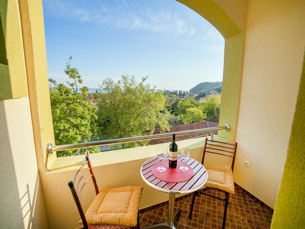 Pansion Nobel Hotel Petrovac Phòng bức ảnh