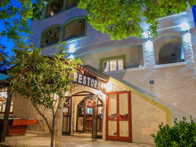 Pansion Nobel Hotel Petrovac Ngoại thất bức ảnh