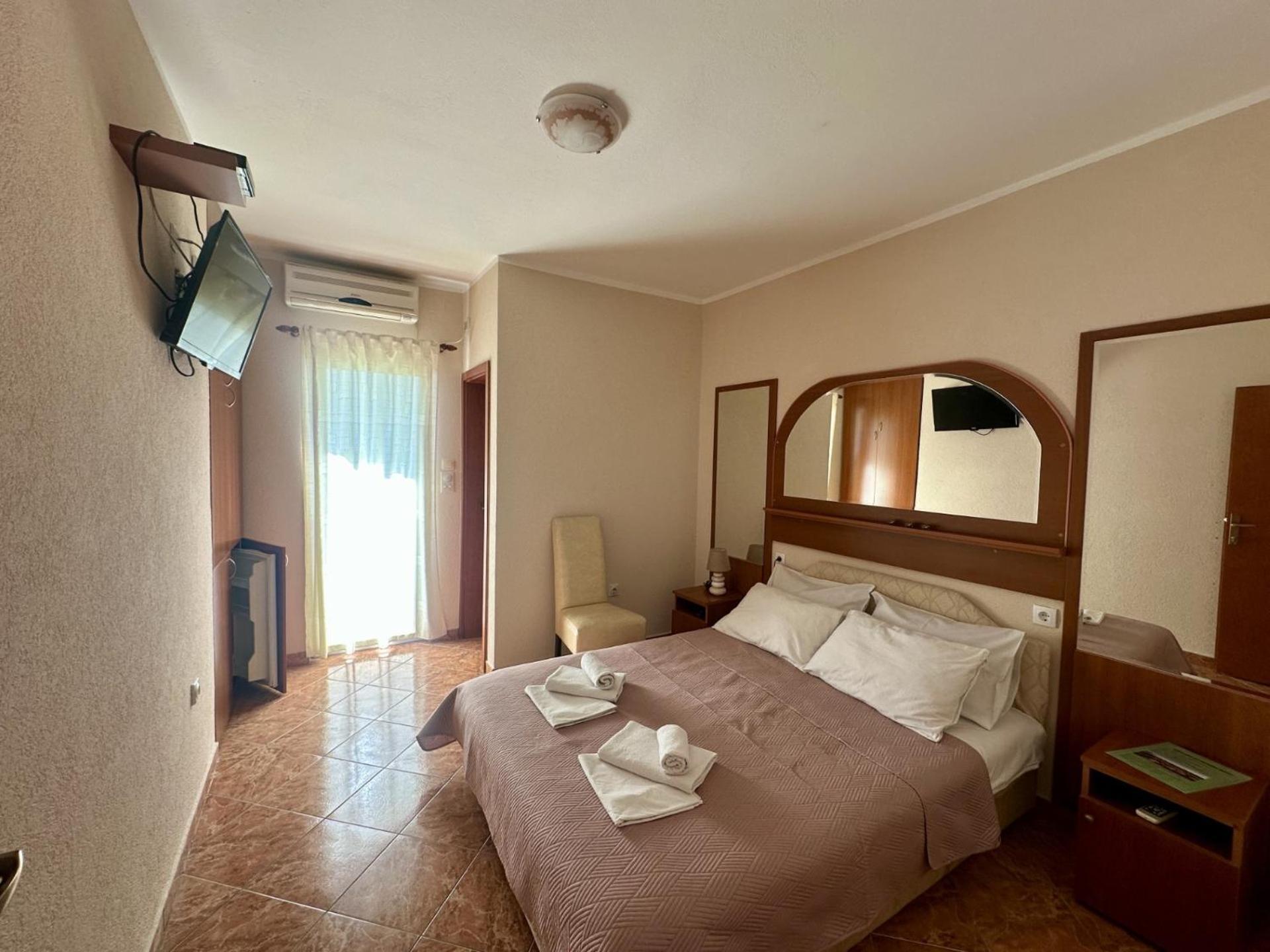 Pansion Nobel Hotel Petrovac Ngoại thất bức ảnh