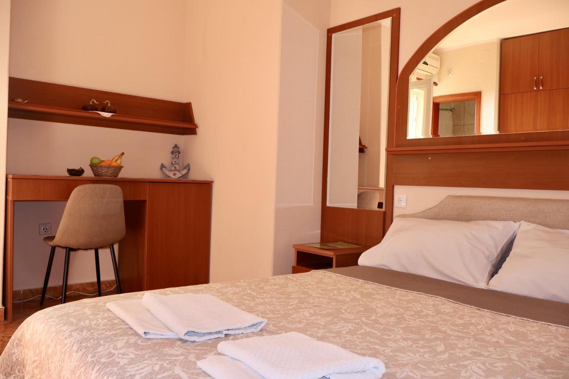 Pansion Nobel Hotel Petrovac Ngoại thất bức ảnh