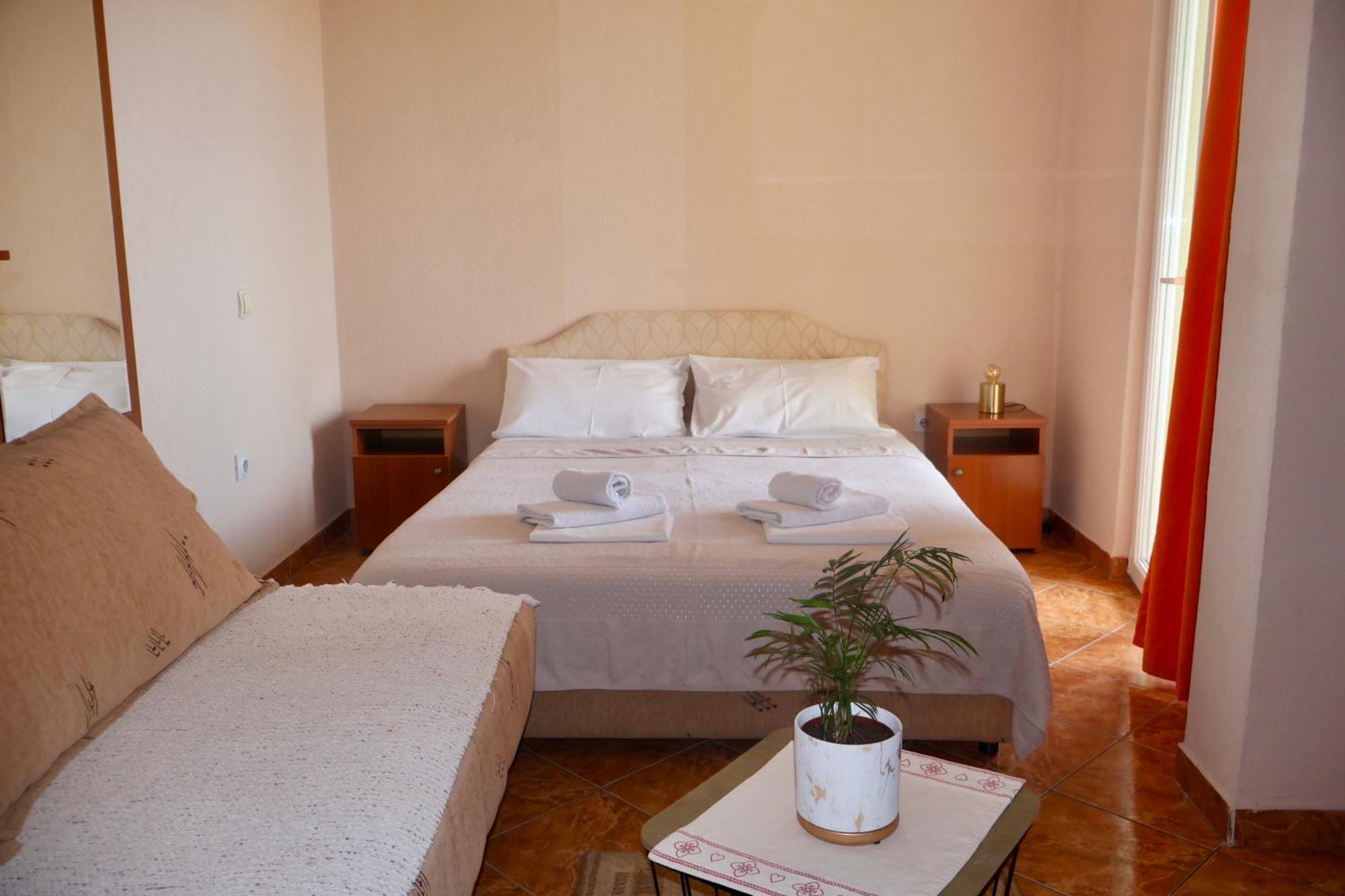 Pansion Nobel Hotel Petrovac Phòng bức ảnh