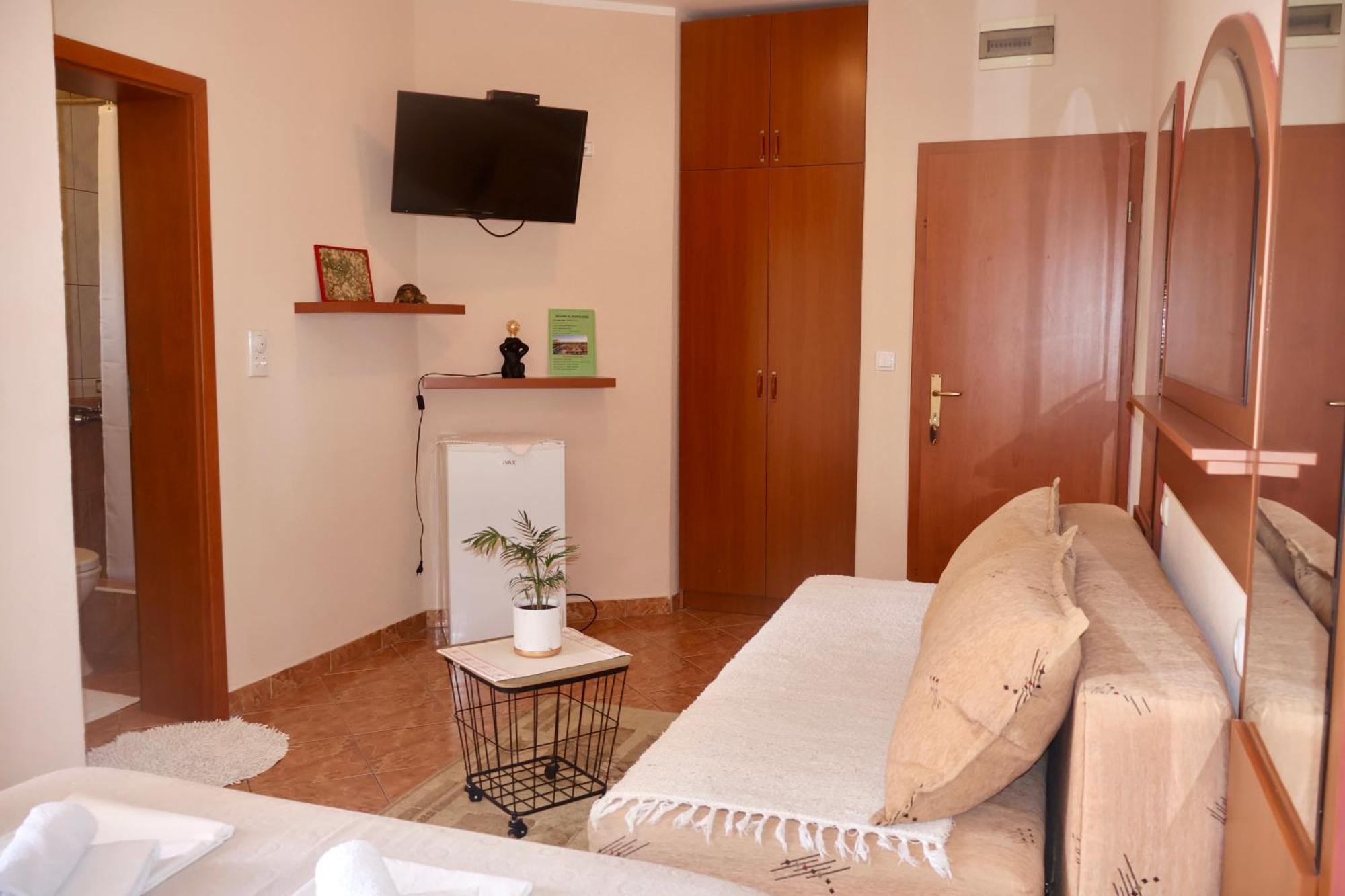 Pansion Nobel Hotel Petrovac Phòng bức ảnh